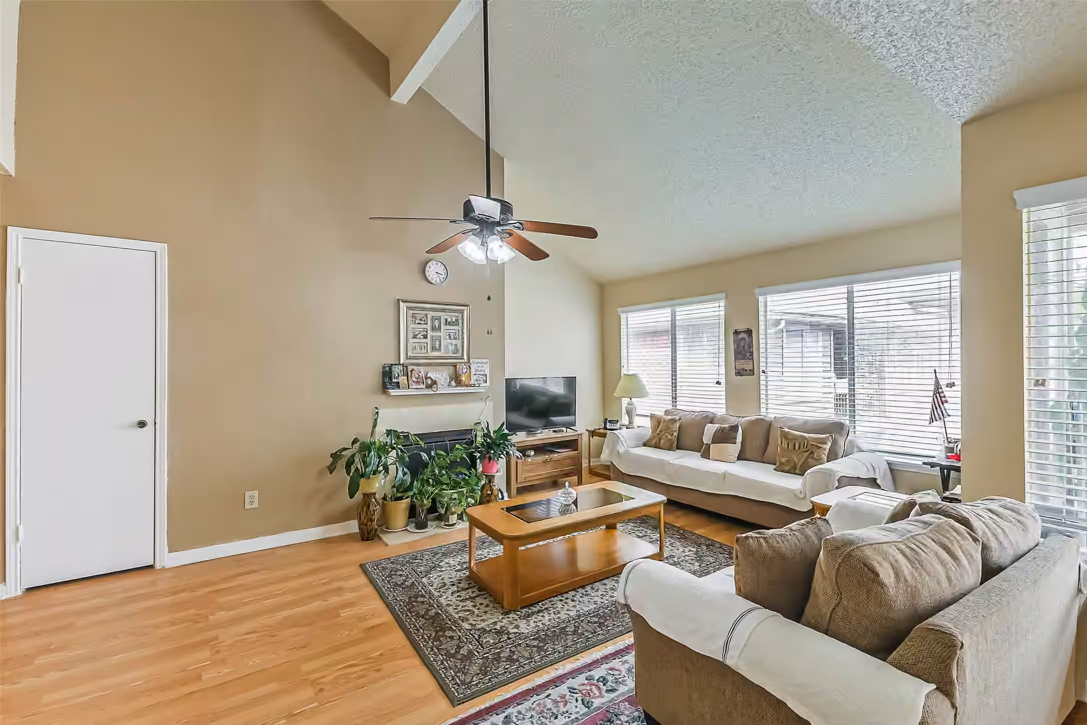 Photo 7 of 12400 Overbrook Lane 59D, Houston, TX