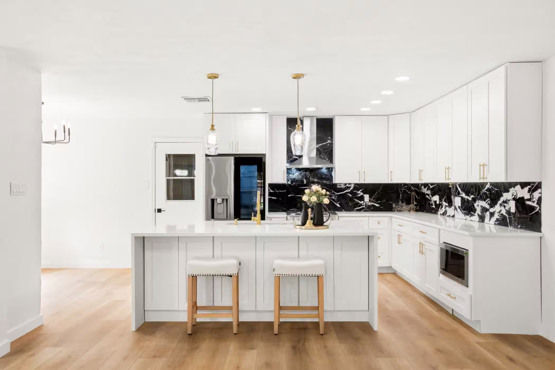 Photo 4 of 14118 Sandfield Drive, Houston, TX
