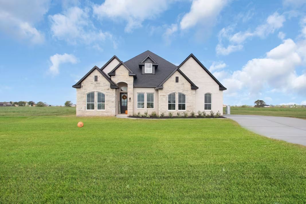 Photo of 281 Brahman Trail, Angleton, TX 77515