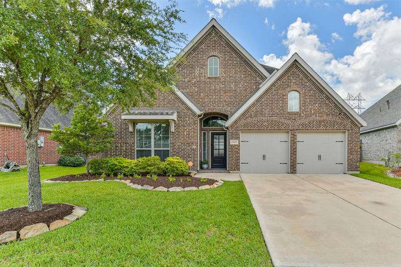 Photo of 13622 Canyon Ranch Drive Drive, Pearland, TX