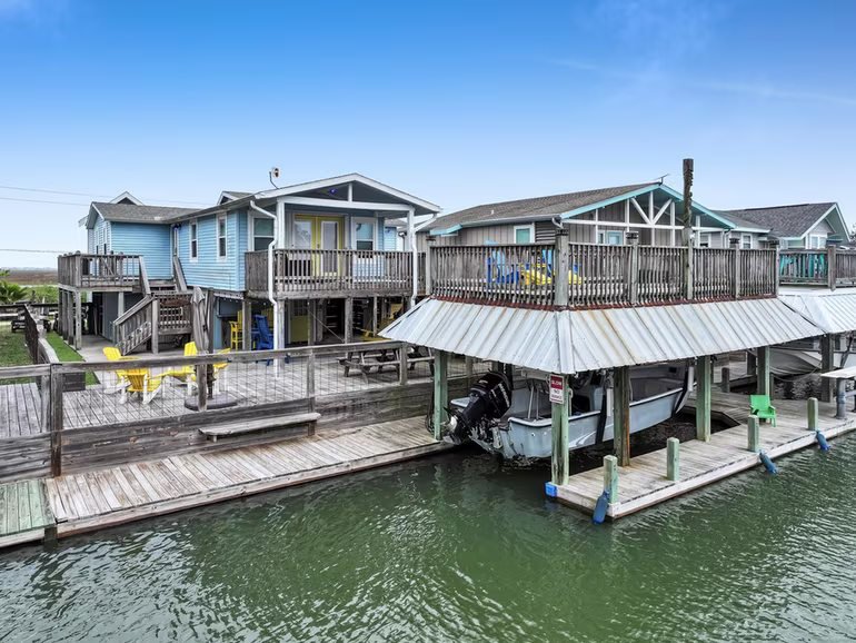 Photo of 1275 Bay Street, Port Bolivar, TX