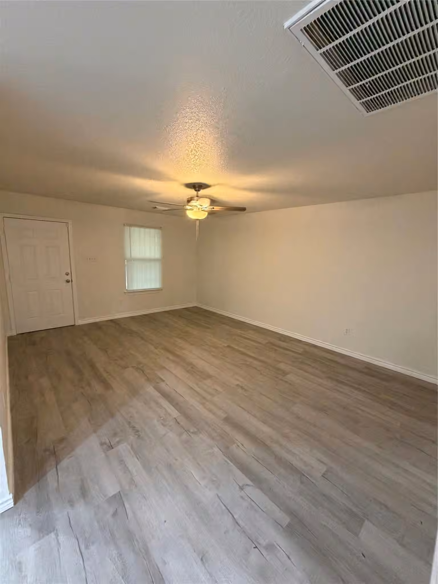 Photo 6 of 2017 Worms Street, Houston, TX