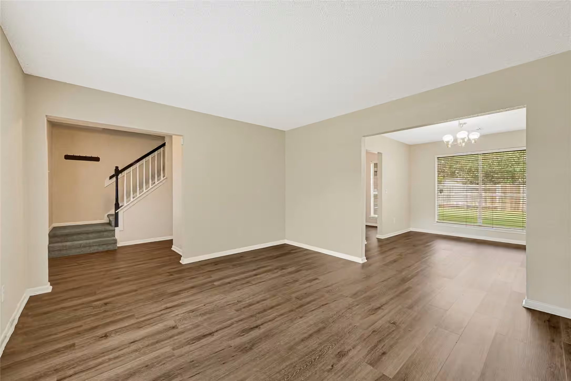 Photo 3 of 4010 Spring Garden Drive, Pearland, TX