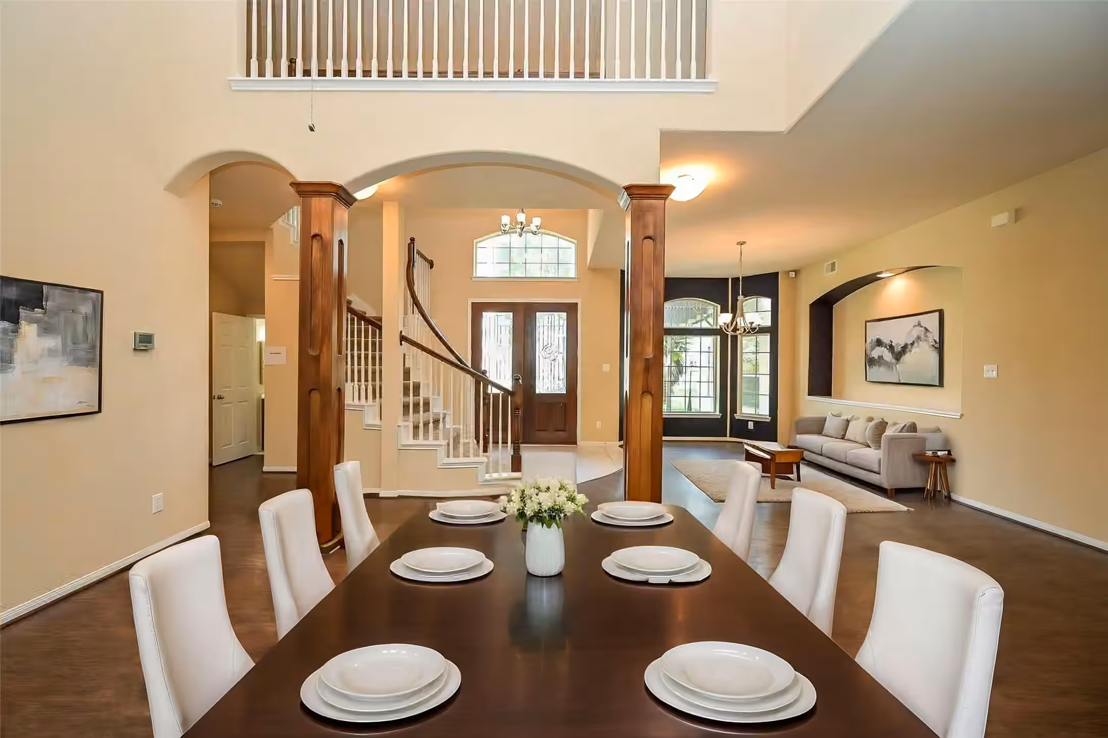Photo 5 of 11203 Cypress Way Drive, Houston, TX 77065