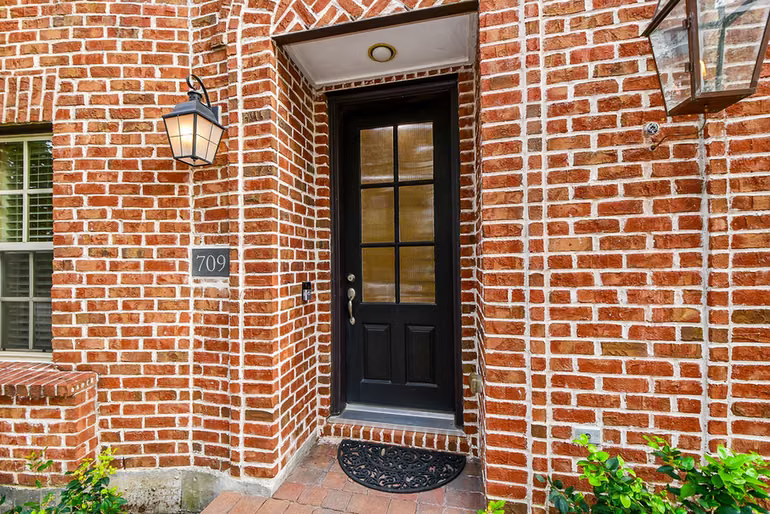 Photo 3 of 709 Delano Street, Houston, TX