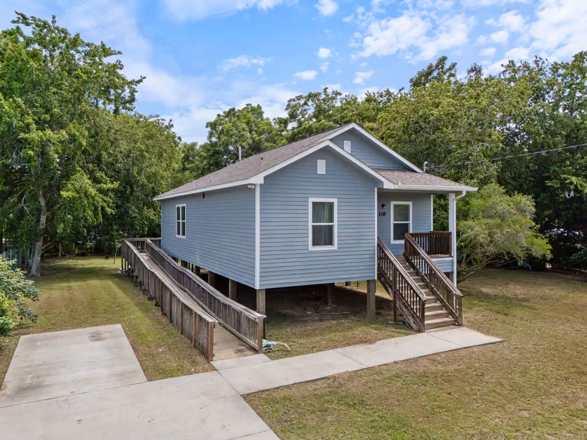 Photo 2 of 118 W Dahlgreen, Wharton, TX
