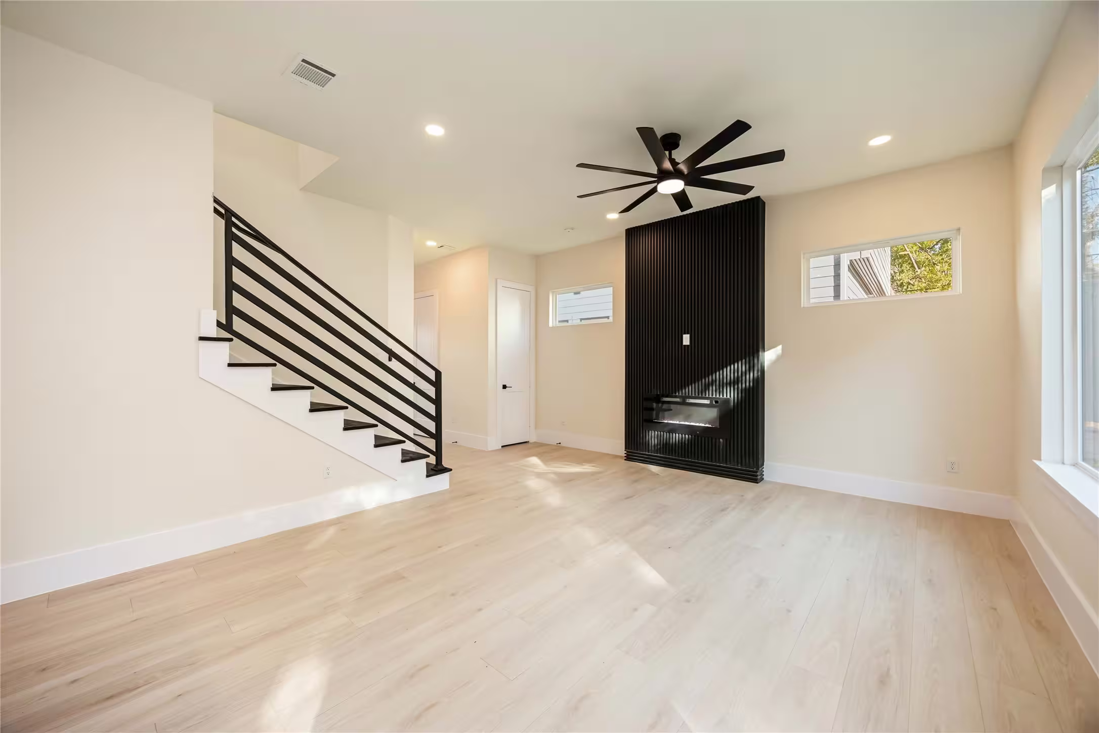 Photo 6 of 7127 England Street, Houston, TX