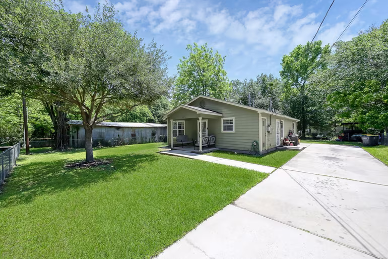Photo of 805 Webb Street, Conroe, TX 77301