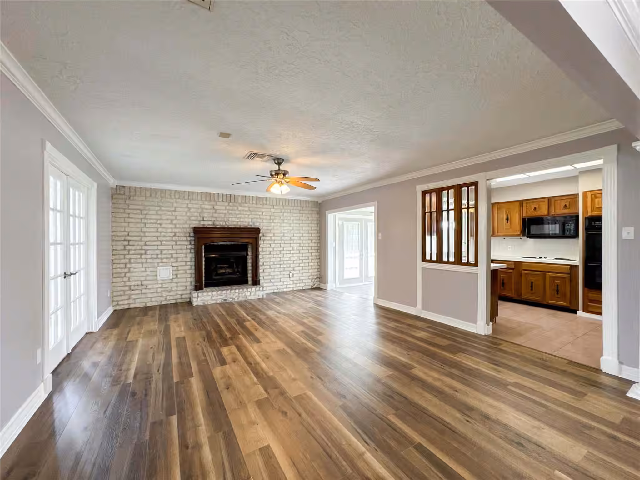 Photo 7 of 39 Oak Harbor Drive, Houston, TX