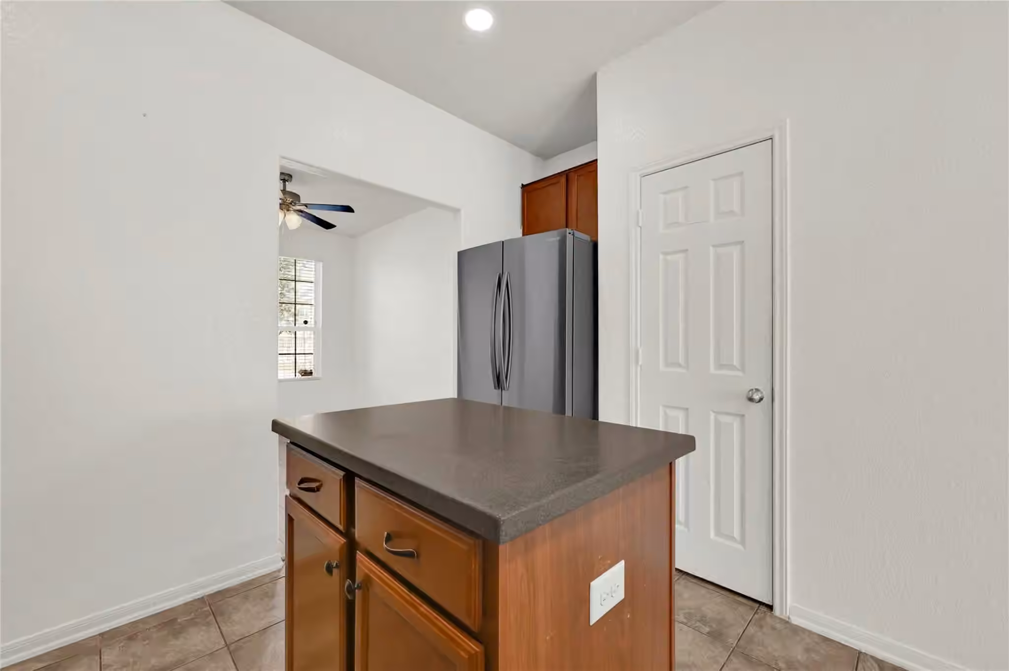 Photo 6 of 19739 Atherton Bend Lane, Cypress, TX