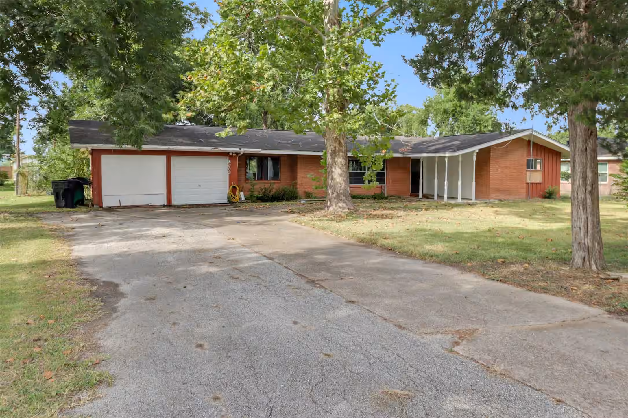 Photo of 8303 Jet Pilot Street, Houston, TX 77075