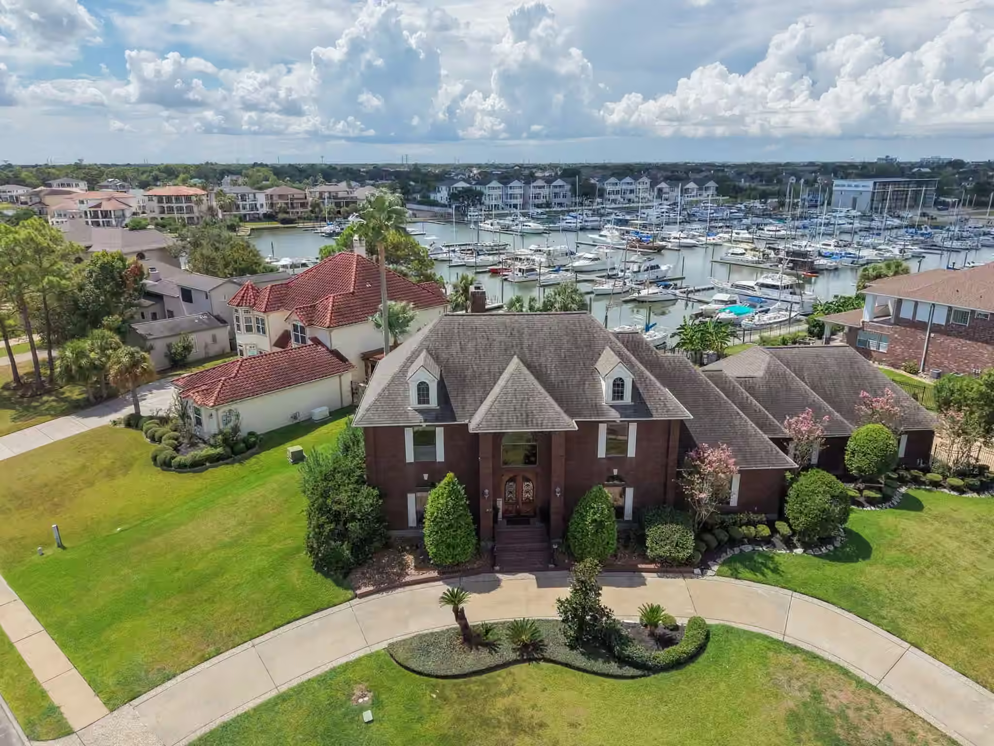 Photo of 2207 Twin Oaks Boulevard, Kemah, TX