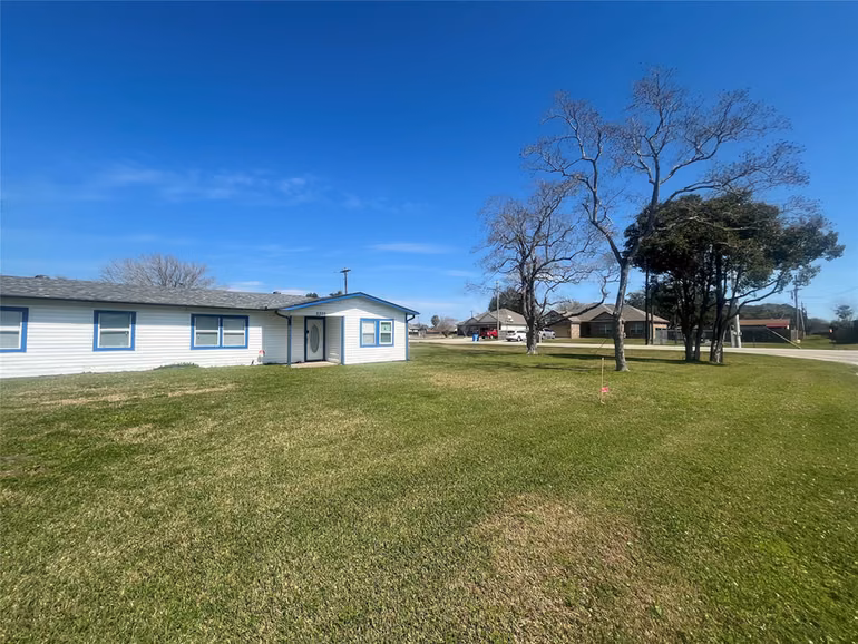 Photo 2 of 2302 35th Ave N, Texas City, TX