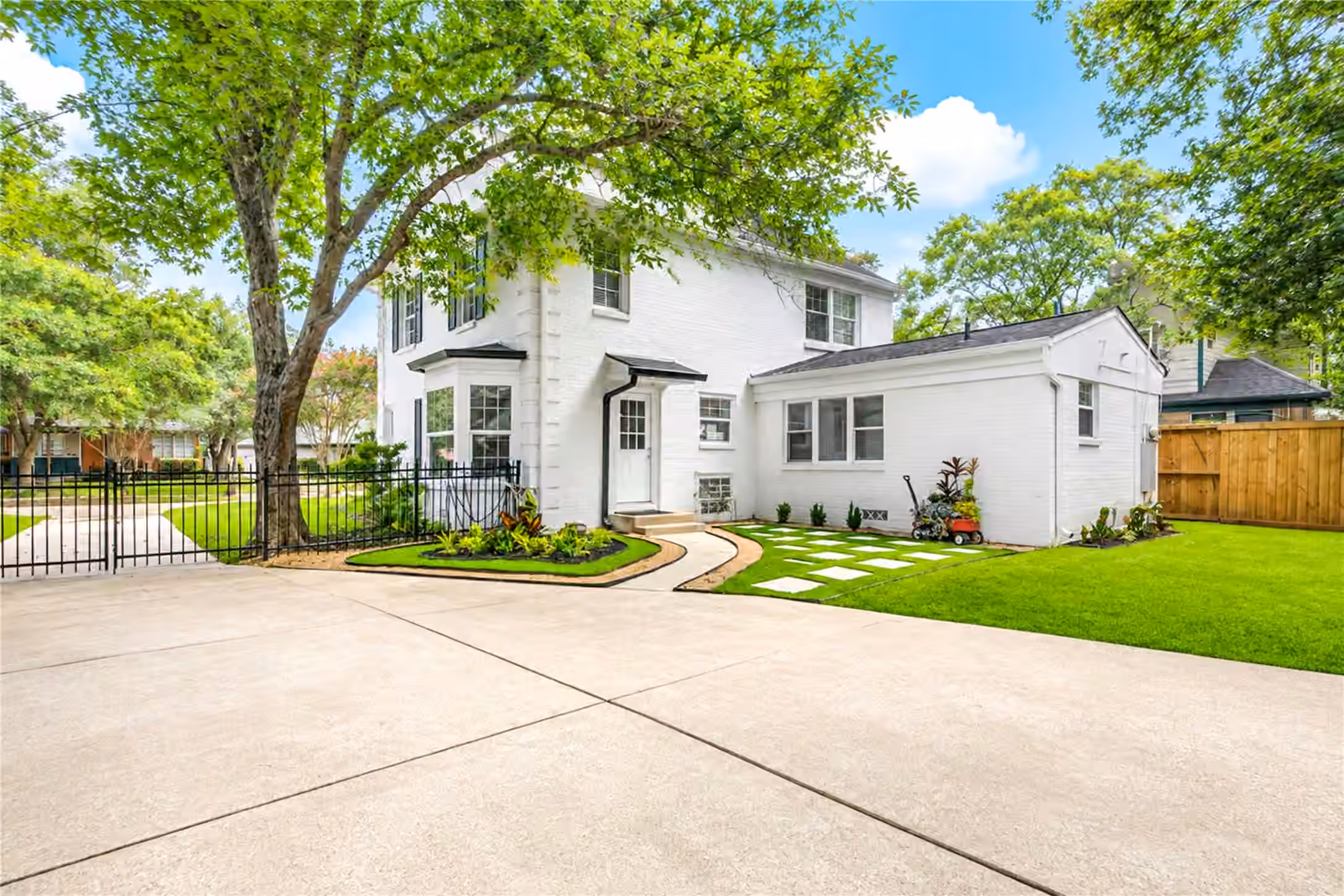 Photo 5 of 6626 Fairfield Street, Houston, TX
