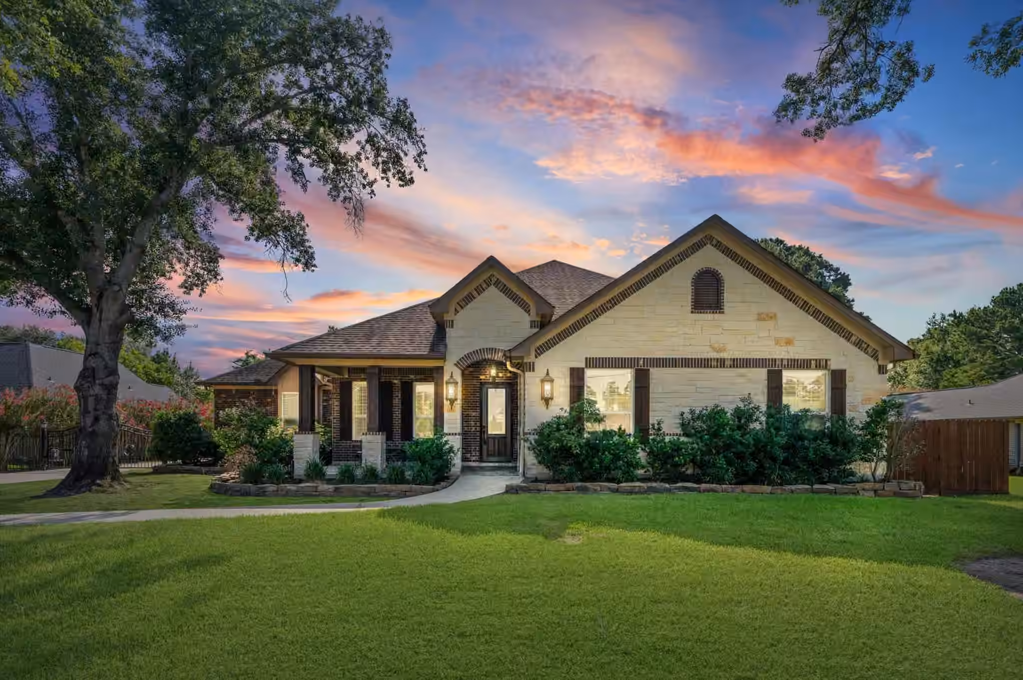 Photo of 727 Baker Drive, Tomball, TX