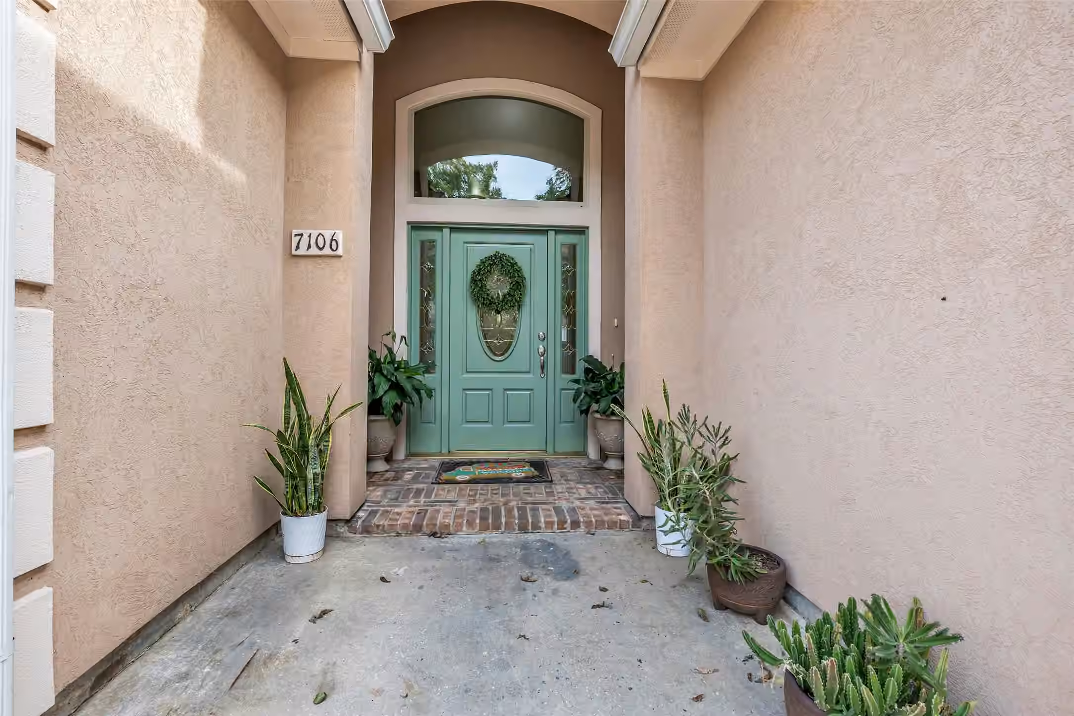 Photo 2 of 7106 Japonica Street, Houston, TX