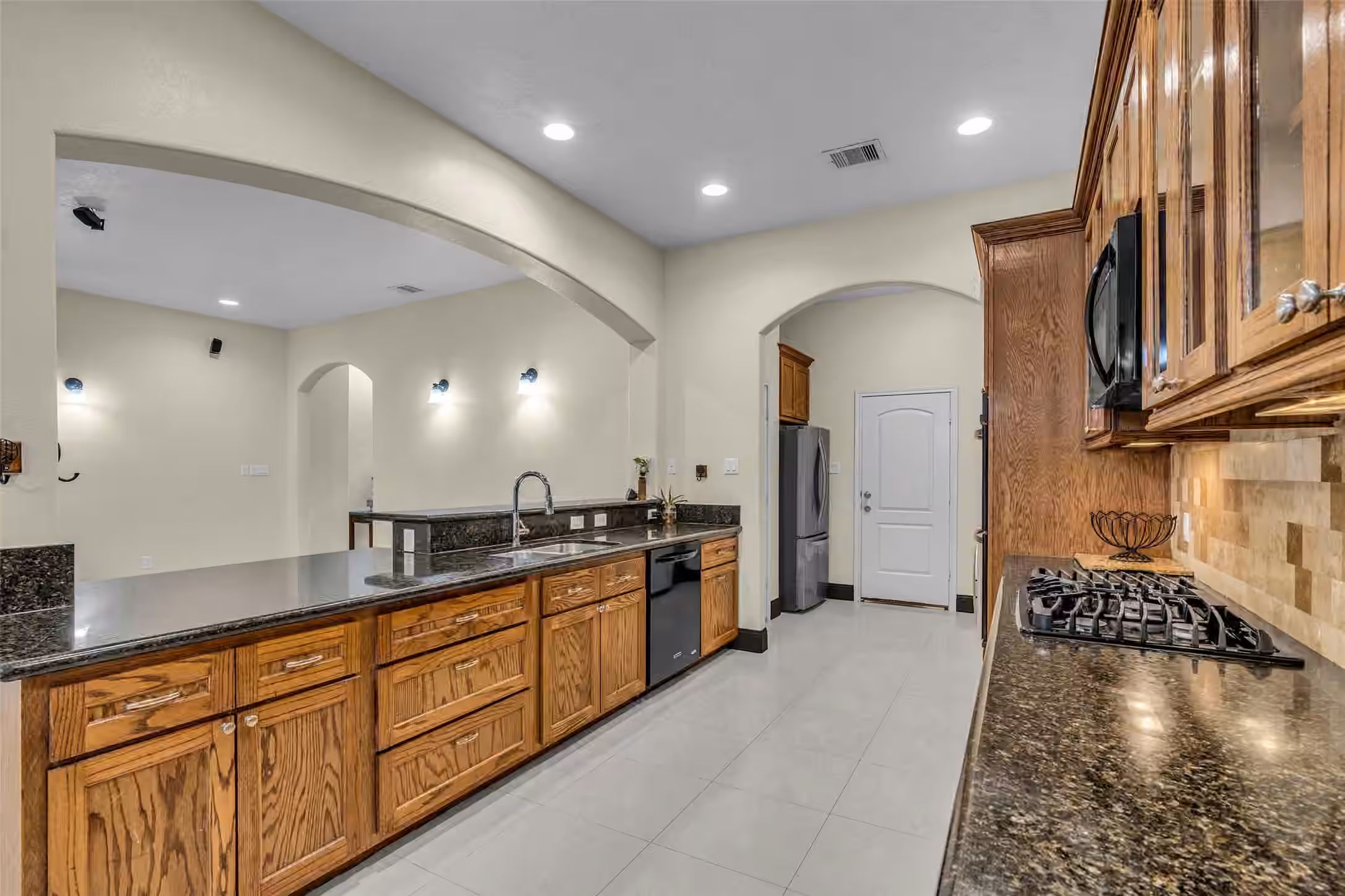 Photo 5 of 7106 Japonica Street, Houston, TX