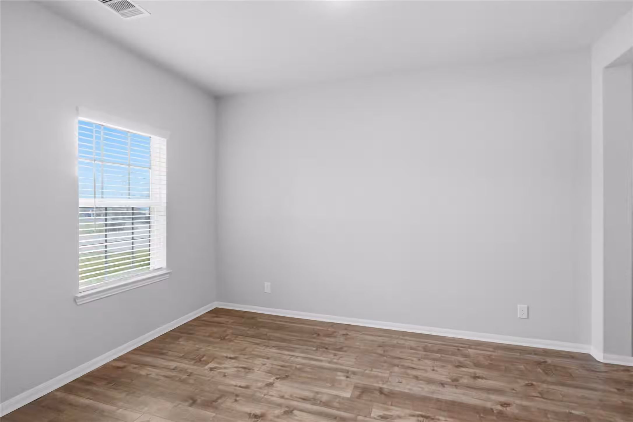 Photo 5 of 1523 Barras Street, Alvin, TX