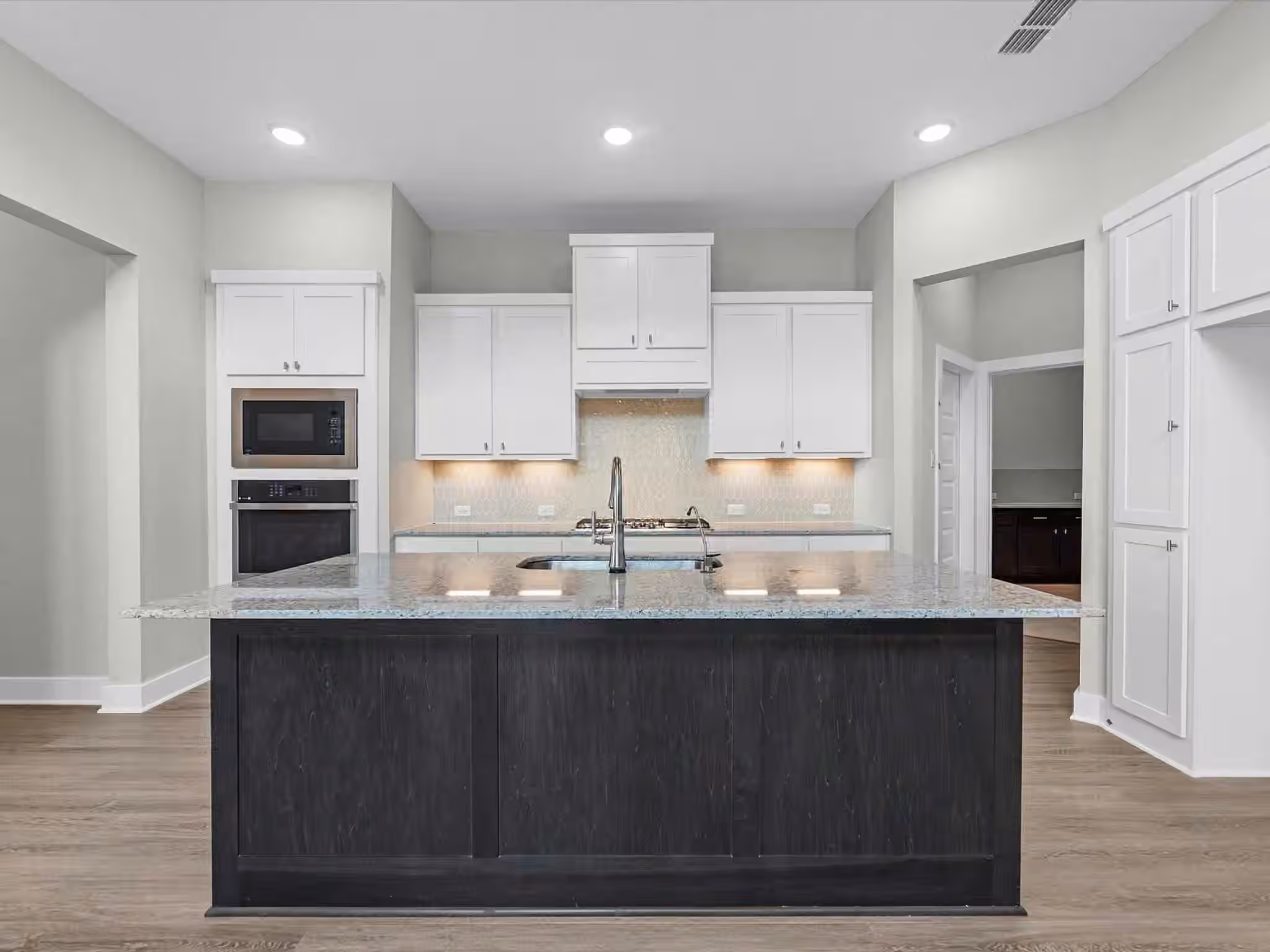 Photo 2 of 17915 Primrose Grove Drive, Richmond, TX