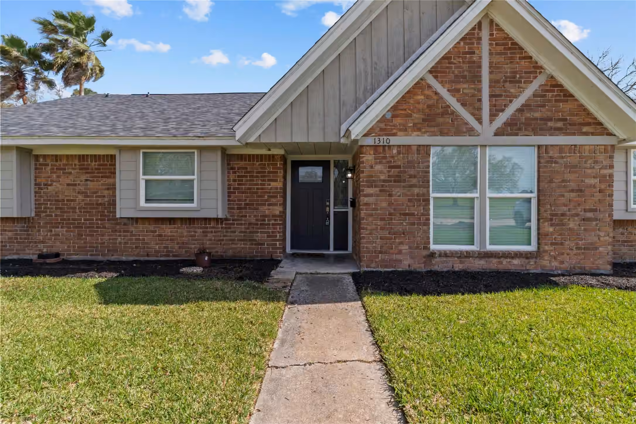 Photo 3 of 1310 El Dorado Boulevard, Houston, TX