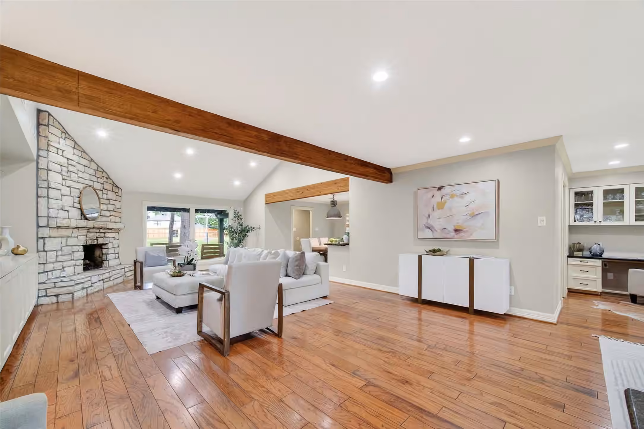 Photo of 341 W Gaywood Drive, Houston, TX
