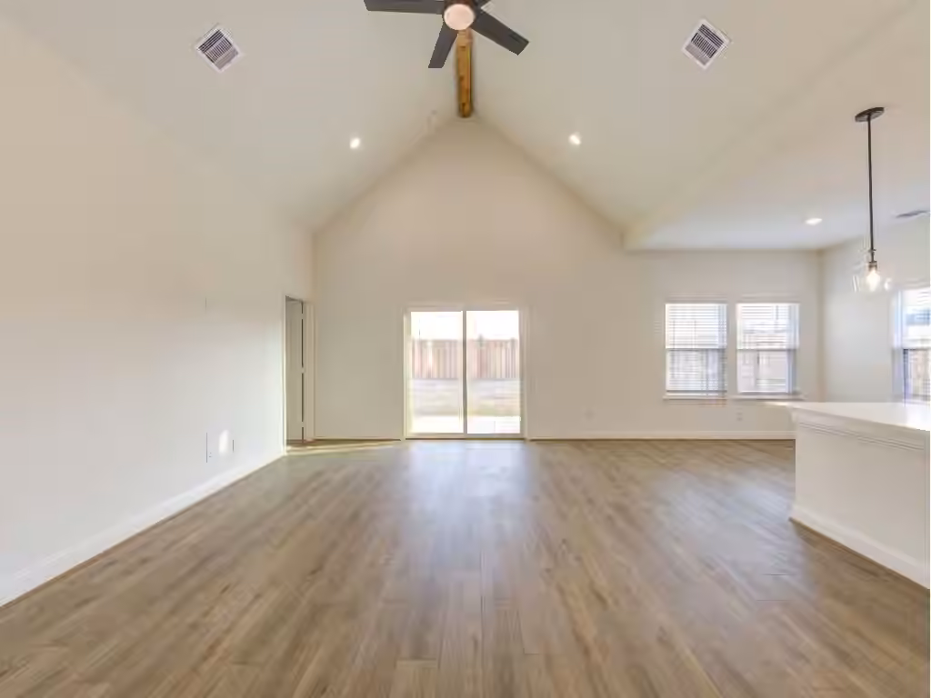 Photo 3 of 140 County Rd 2278, Cleveland, TX