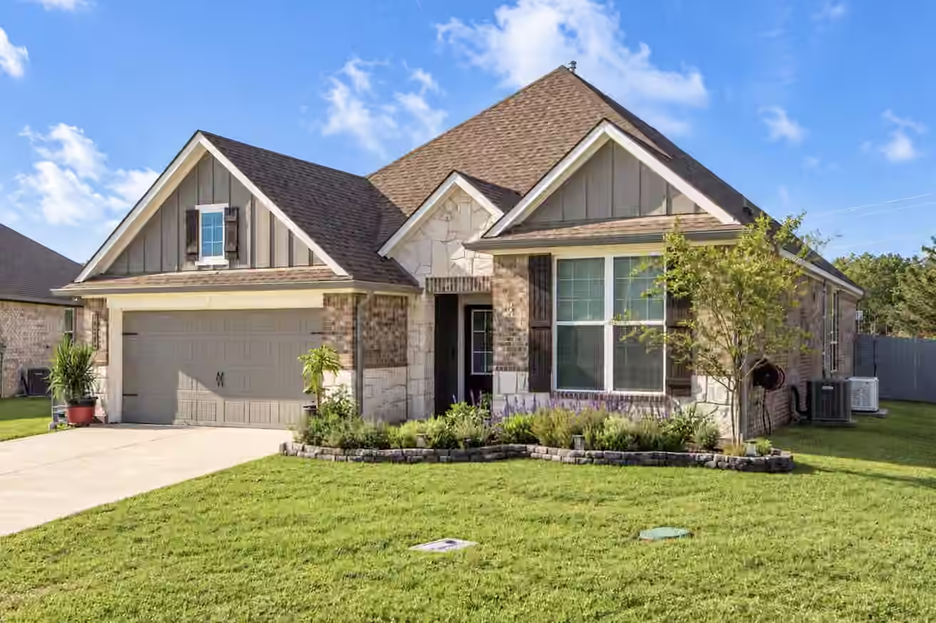 Photo 2 of 2062 Winepress Road, Brenham, TX