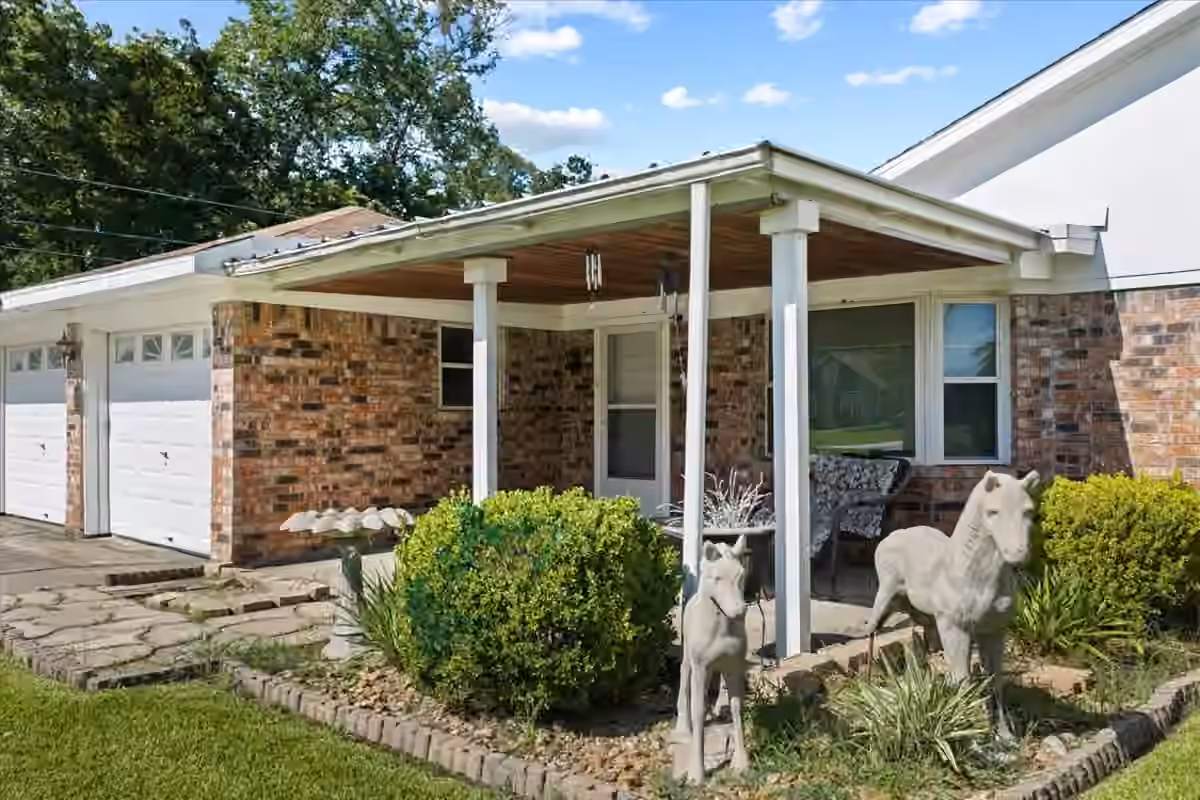 Photo 5 of 3603 Fleming Drive, Baytown, TX