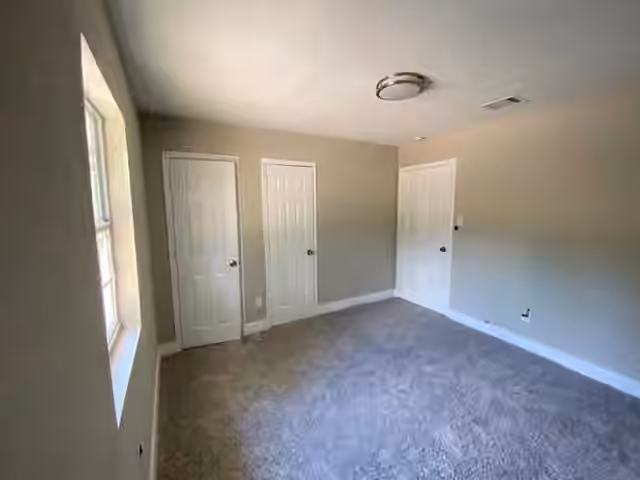 Photo 4 of 5258 Burma Road, Houston, TX