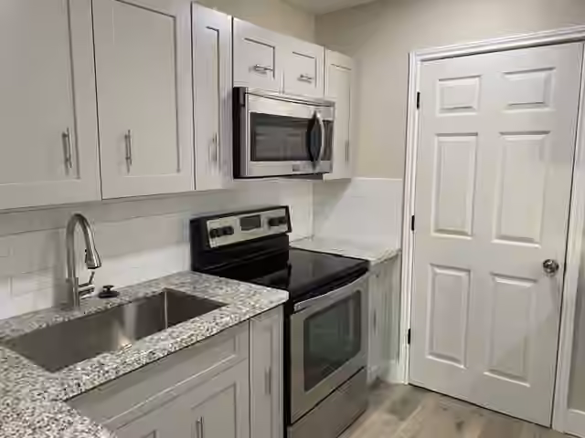 Photo 6 of 5258 Burma Road, Houston, TX