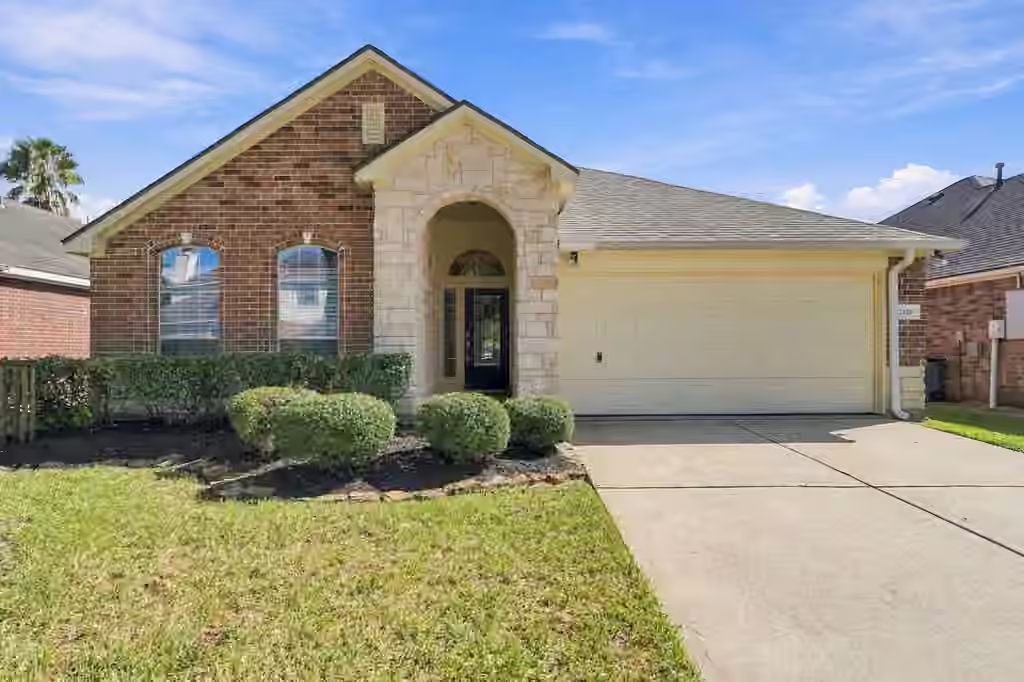 Photo of 2929 Meridian Bay Lane, Dickinson, TX 77539