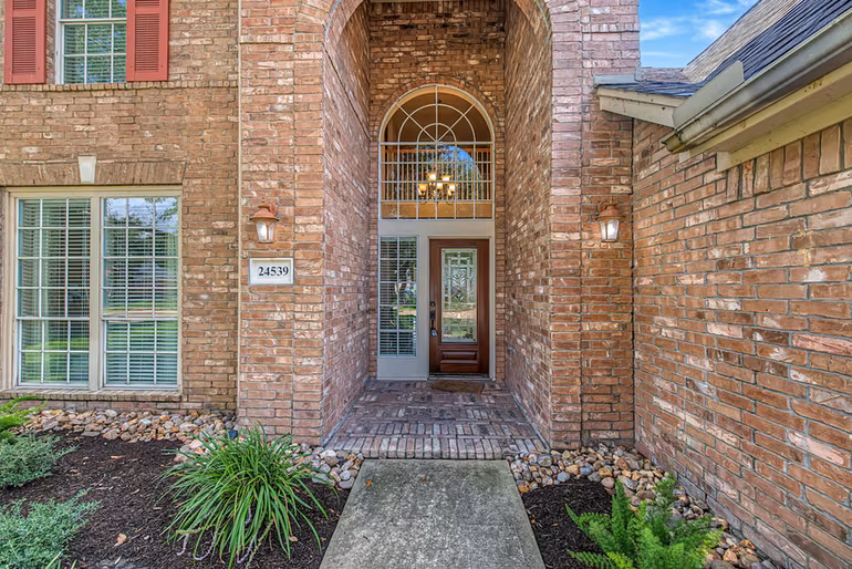 Photo 2 of 24539 Pelican Hill Drive, Katy, TX