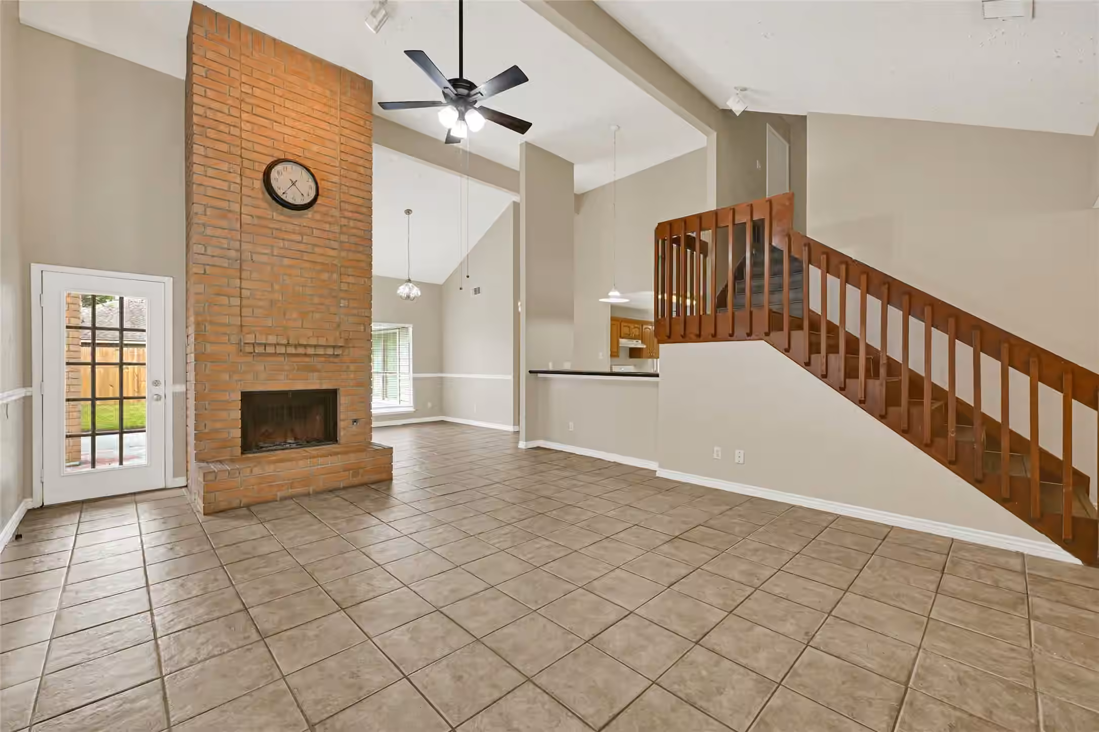 Photo 7 of 12322 Meadow Ridge Drive, Stafford, TX