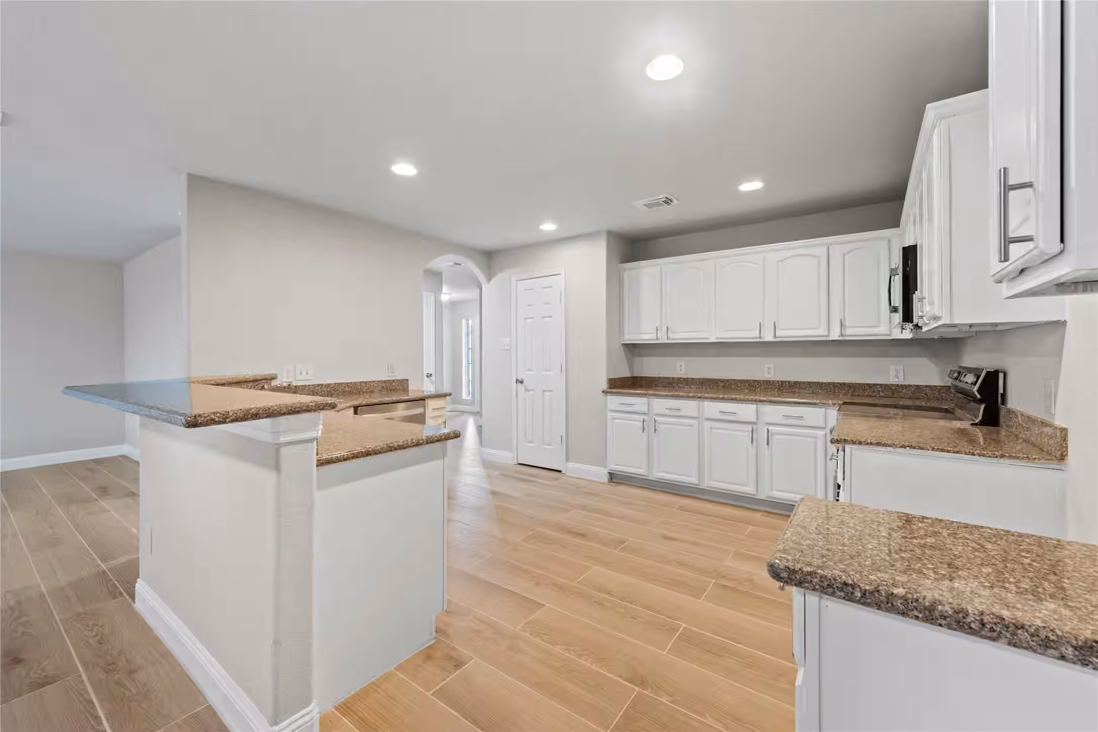 Photo 4 of 20506 Kenswick Drive, Humble, TX