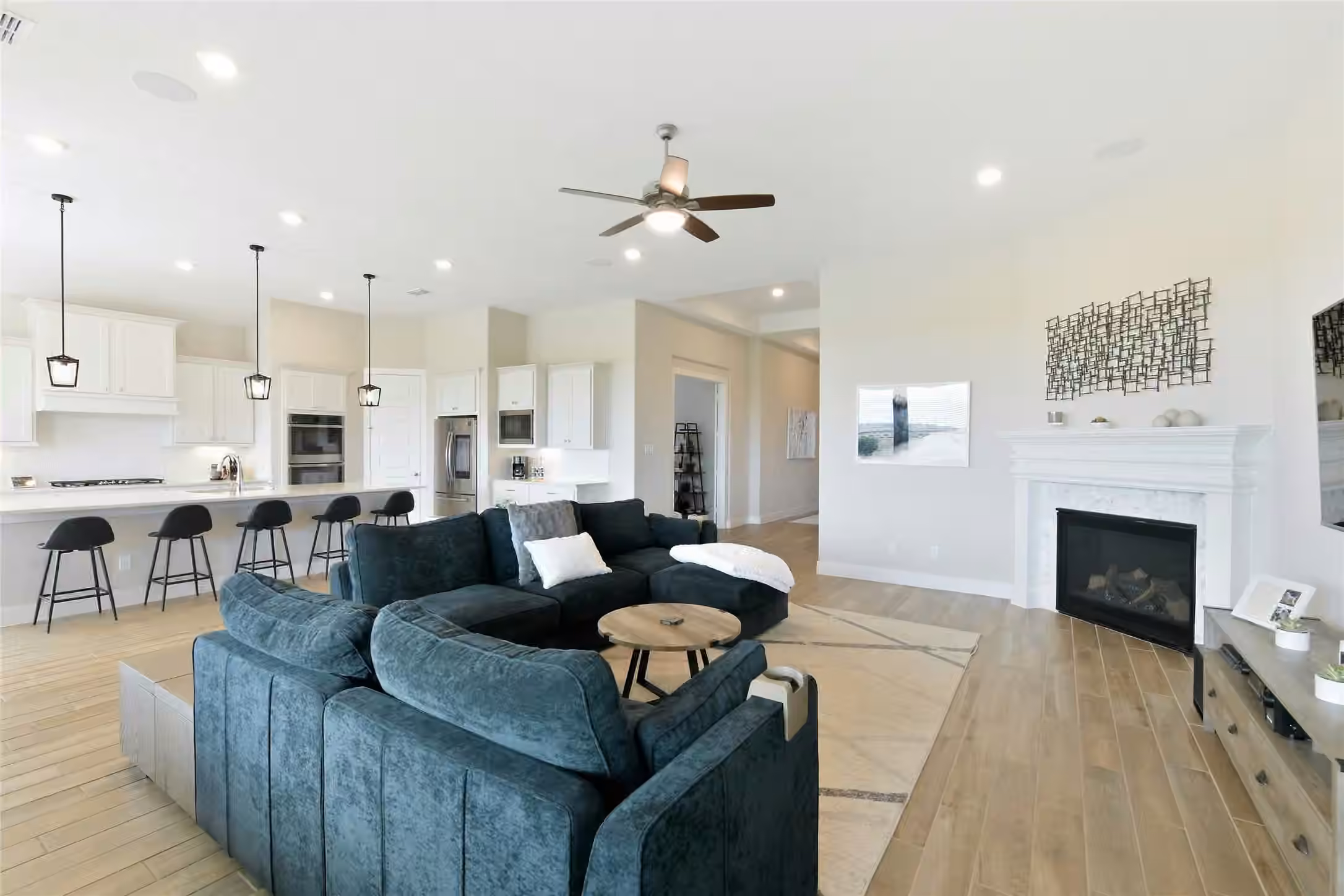 Photo 6 of 213 Lakehouse Landing Drive, Katy, TX