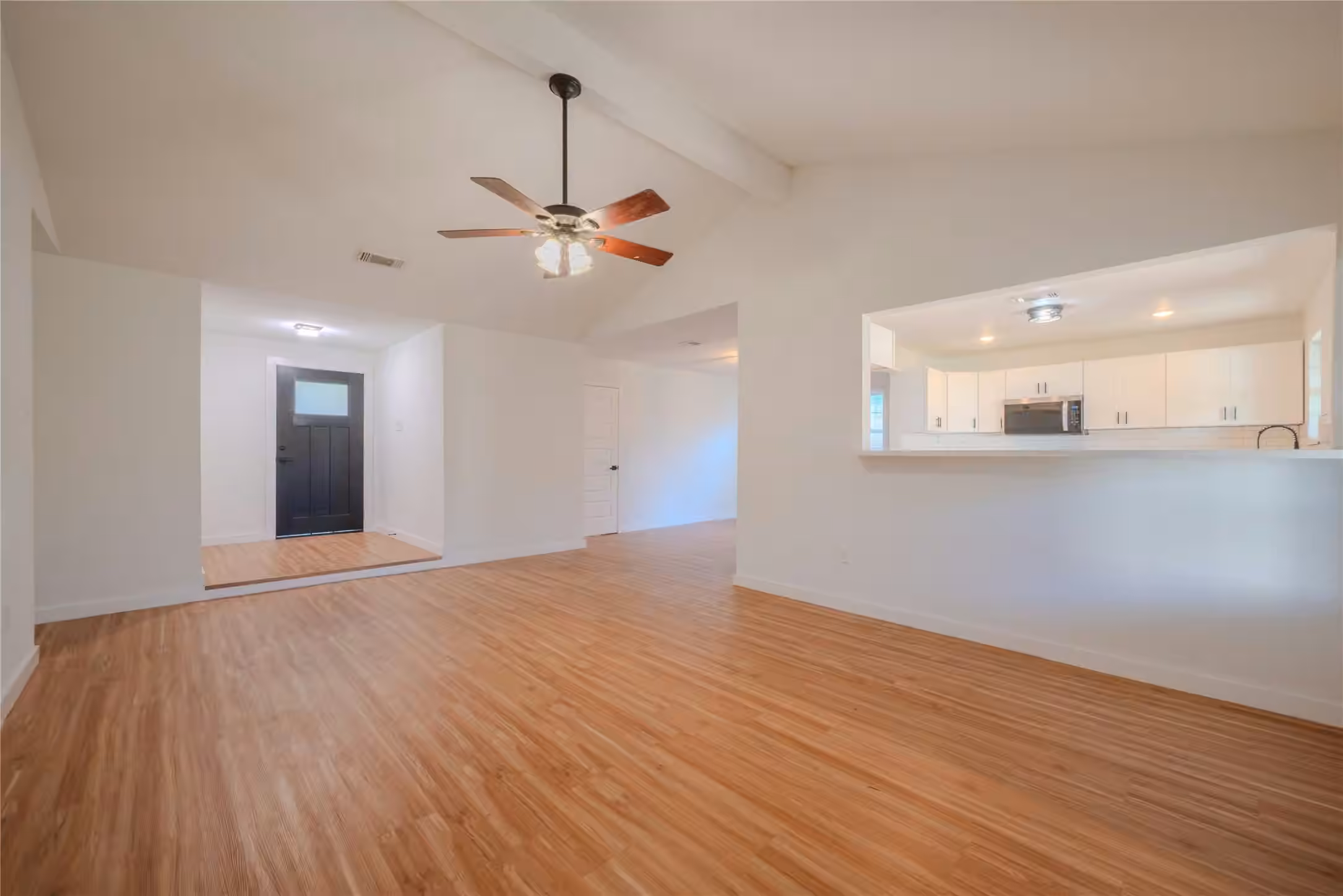 Photo 6 of 7622 Westbank Avenue, Houston, TX