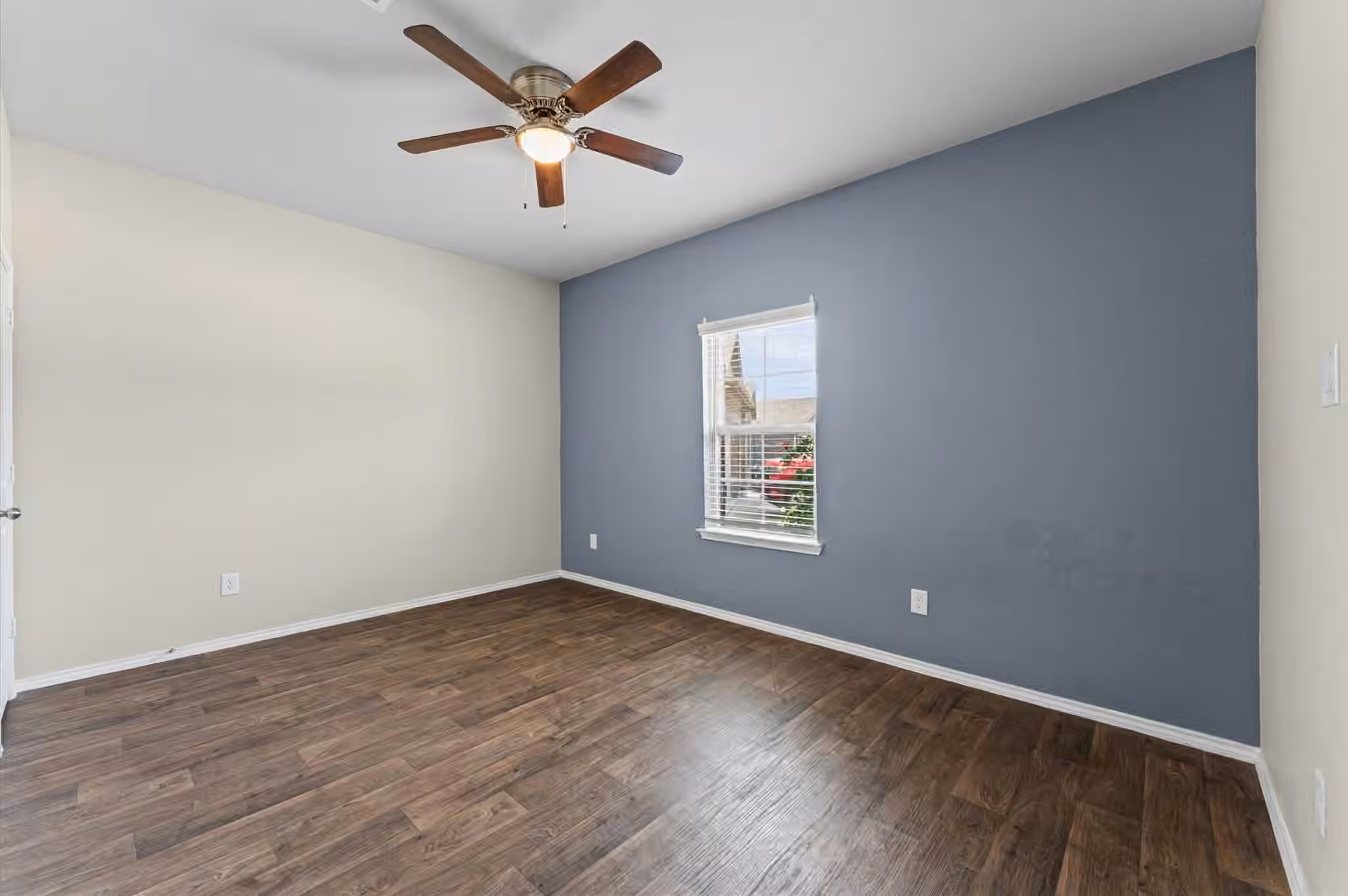 Photo 6 of 18264 Cascadia Mill Court, New Caney, TX