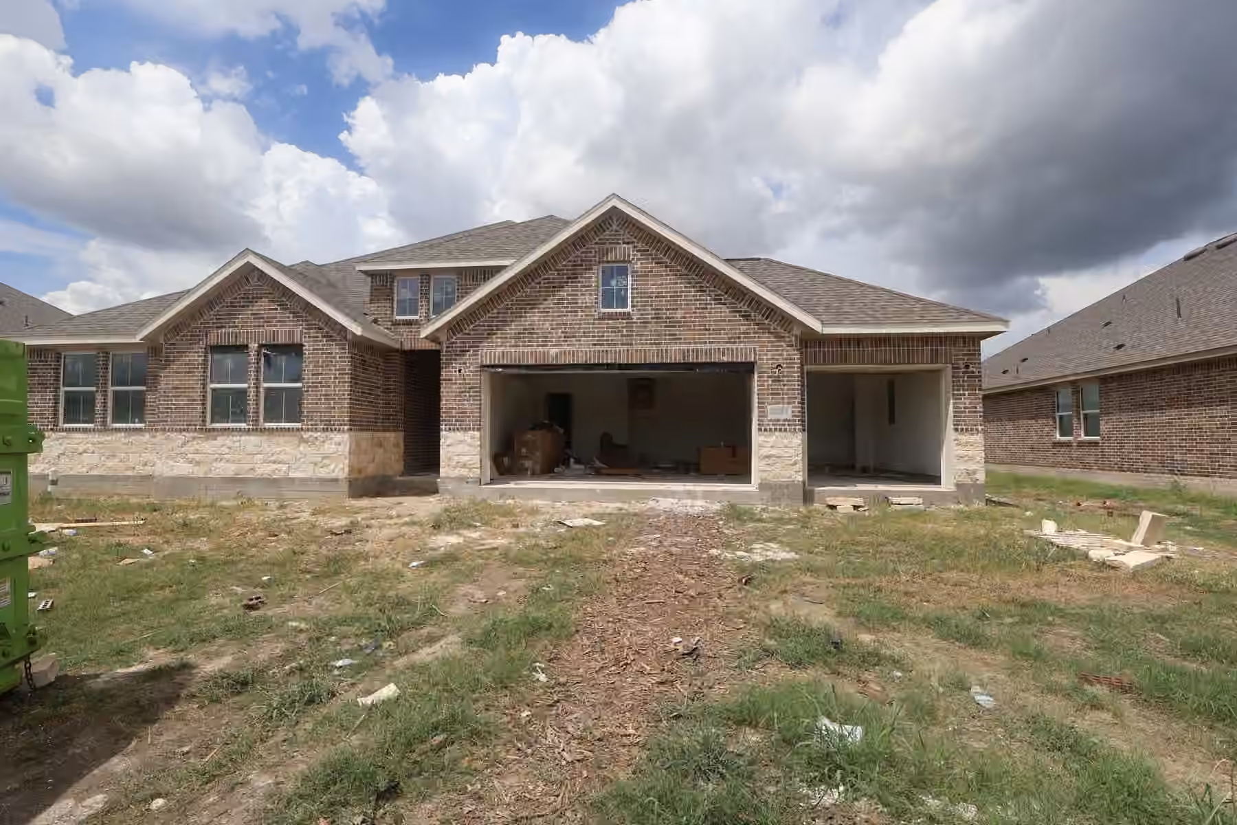 Photo 2 of 12023 Old Fashion Circle, Mont Belvieu, TX