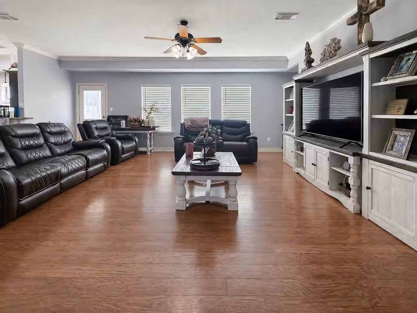 Photo 7 of 205 Madison Avenue, Clute, TX