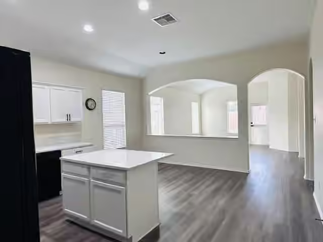 Photo 3 of 5402 Roaring Peaks Lane, Katy, TX