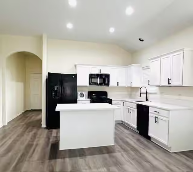 Photo 4 of 5402 Roaring Peaks Lane, Katy, TX
