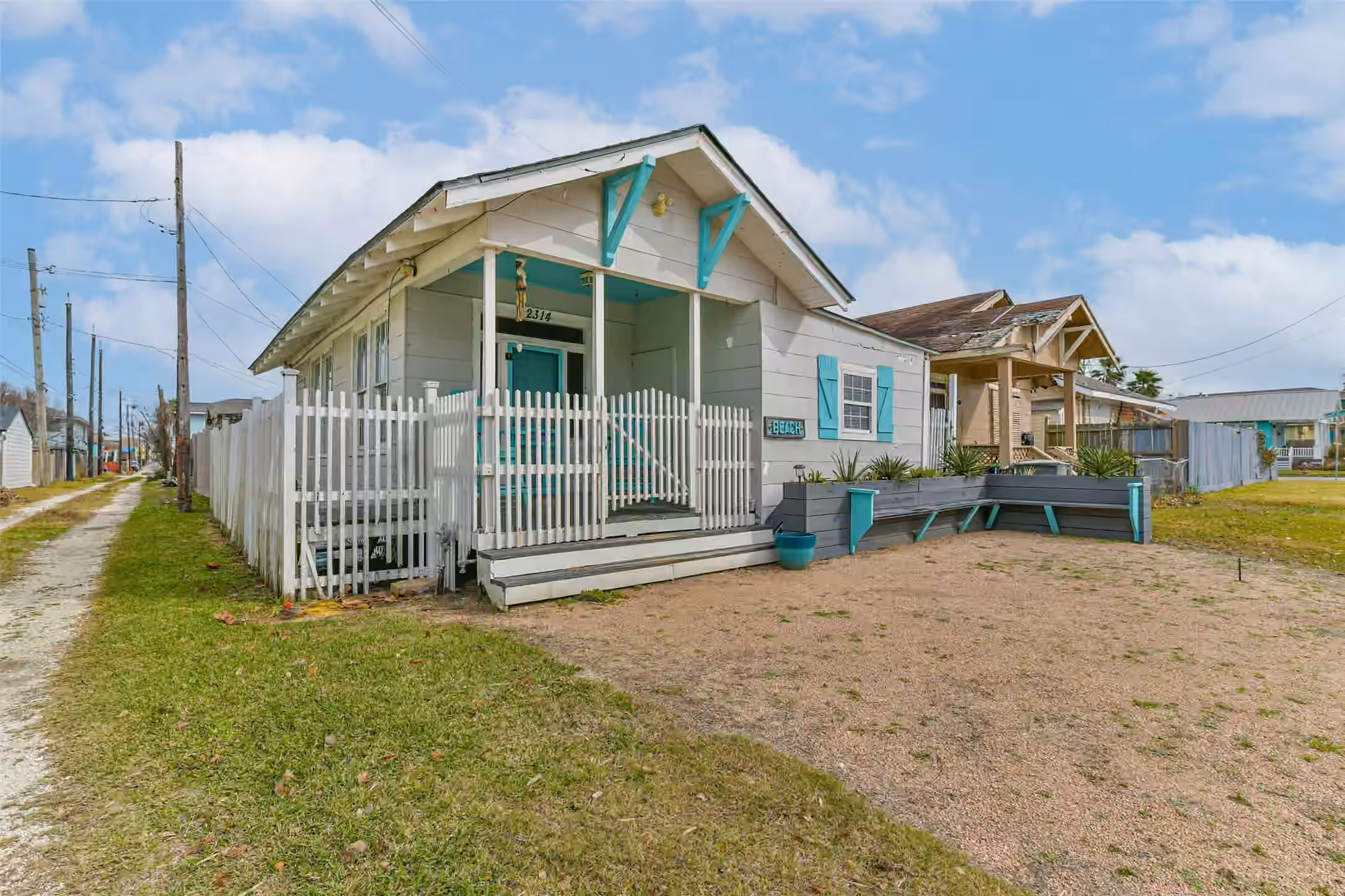 Photo 4 of 2314 31st Street, Galveston, TX