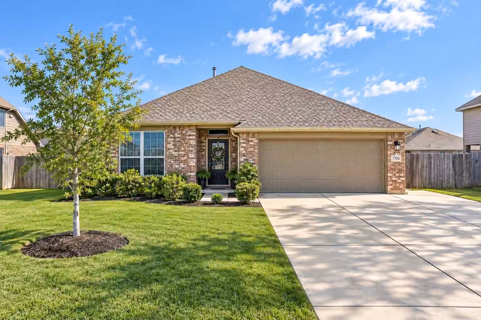 Photo 2 of 7106 Hillside Avenue, Mont Belvieu, TX 77523