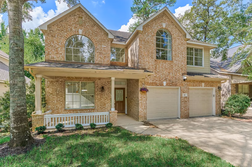 Photo 4 of 11 Vinca Trail, The Woodlands, TX