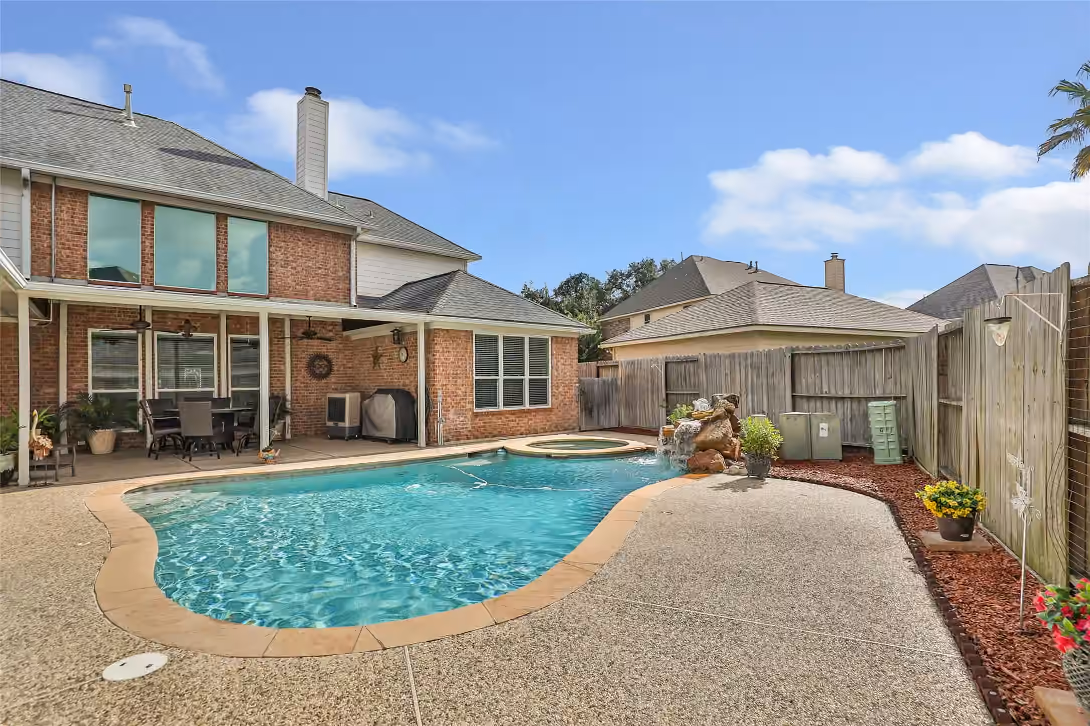 Photo 3 of 19807 Clear Glen Drive, Humble, TX