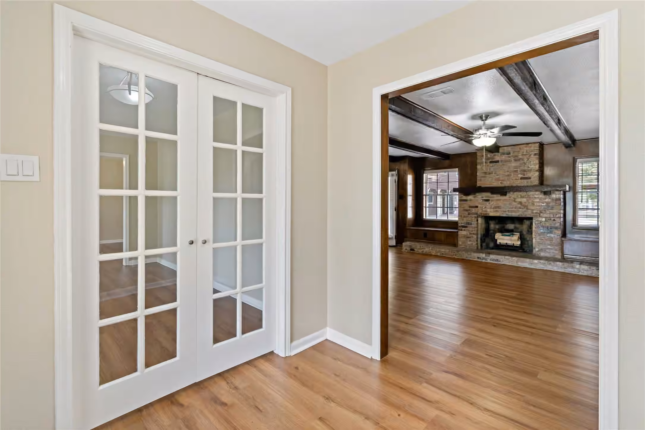 Photo 3 of 2404 Taylor Lane, Pearland, TX