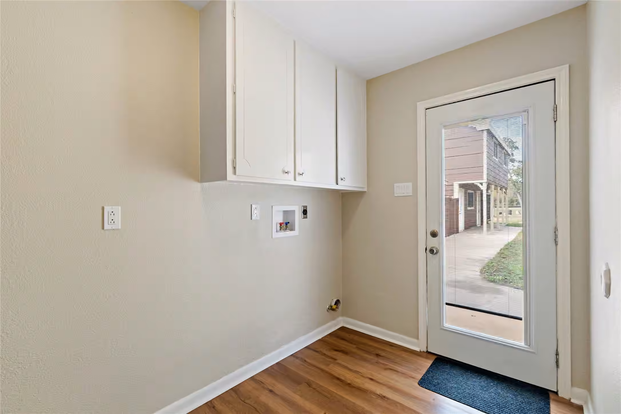 Photo 4 of 2404 Taylor Lane, Pearland, TX