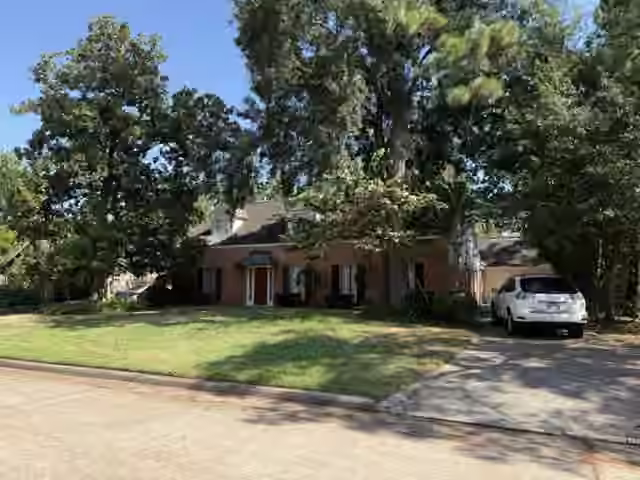 Photo 3 of 1511 Hamlin Valley Drive, Houston, TX
