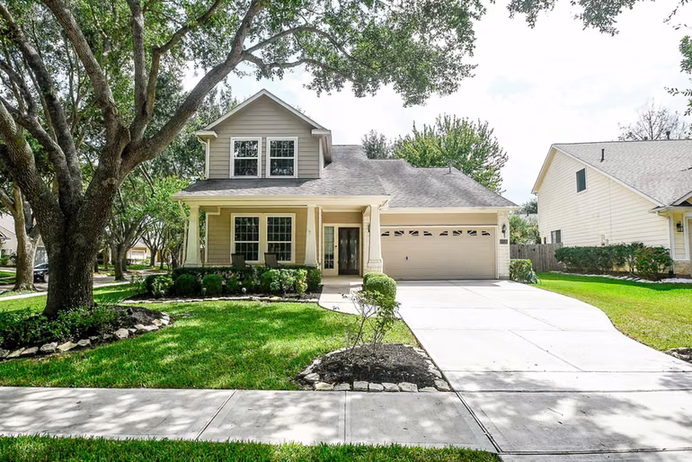 Photo 3 of 1115 Autumn Green Drive, Missouri City, TX