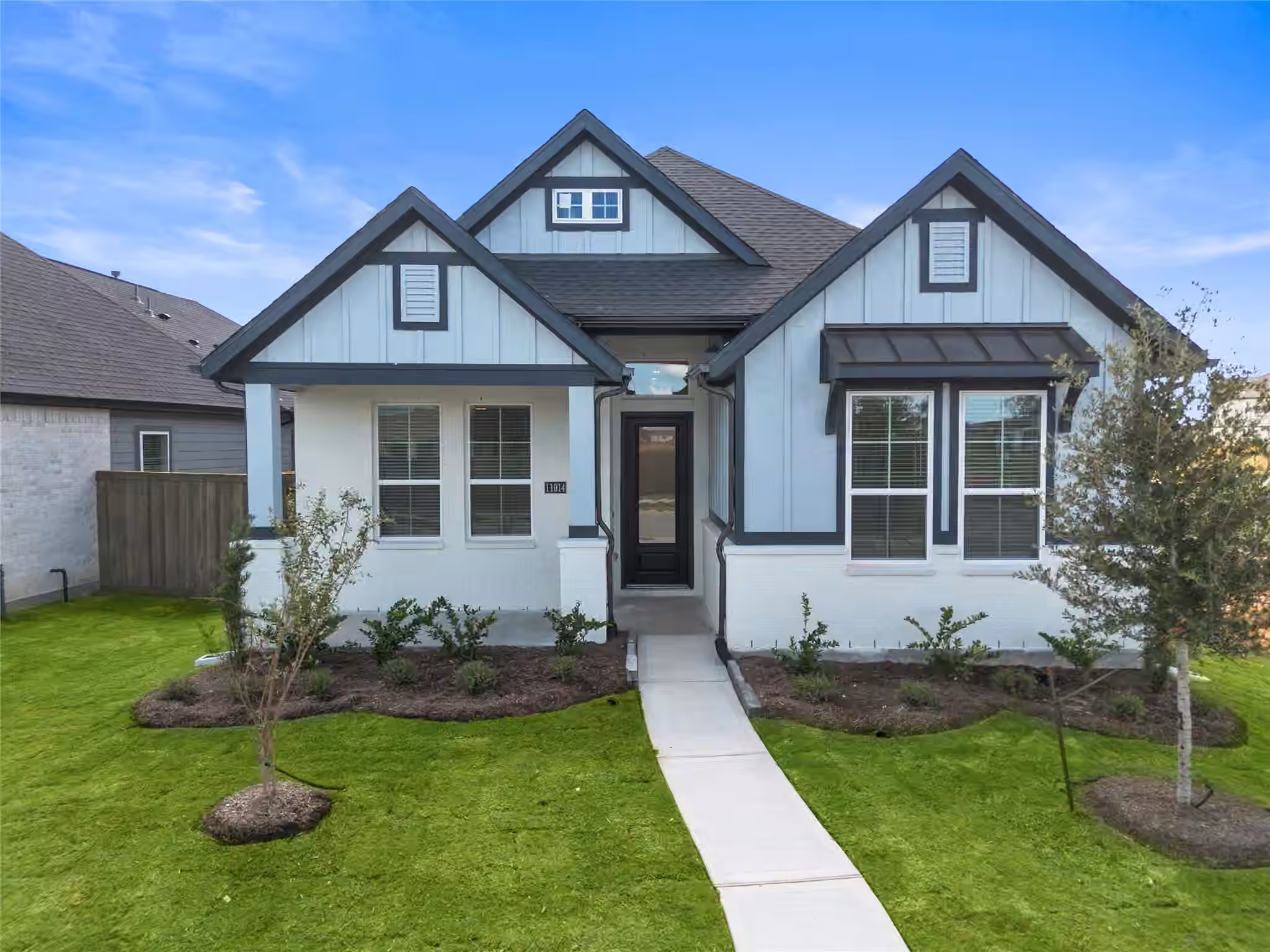 Photo of 11914 North Pavillion Drive, Mont Belvieu, TX 77523